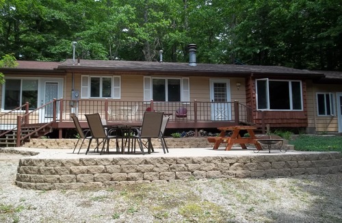 Shelby Cottage | Peaceful Family Retreat with Breathtaking Lake Michigan Beach