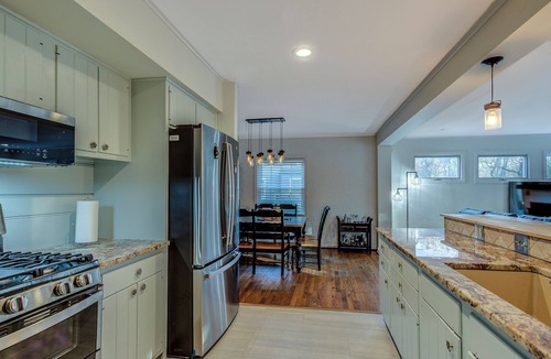 Indianapolis House | Peaceful Getaway Scenic Park & River Views in the heart of Broad Ripple Village!