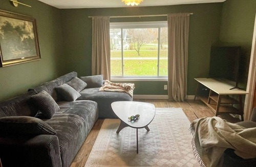 Benton Harbor House | Peaceful River House steps to River! House equipped for children!