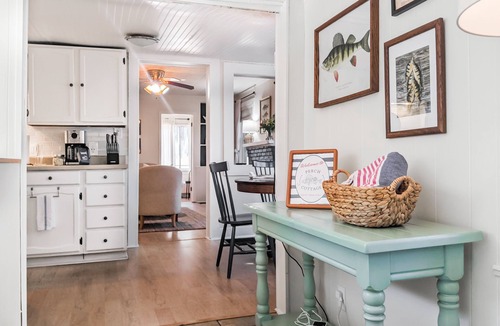 Spring Lake House | Perch Cottage l Summer Escape by the Lake