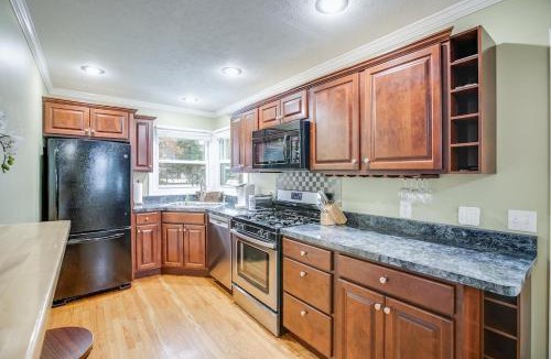 Wooded Estates House | Perfect ND Weekend Space 10 Min Walk to Campus