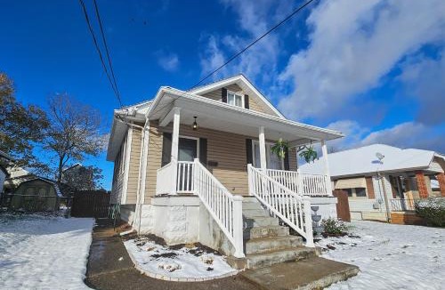 Oakley House | Pet-Friendly Oakley Gem w/Large Backyard!