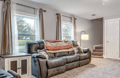 Economy Cottage | Pets Welcome! Quiet Economy Home w/Spacious Yard