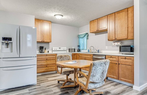 Economy Cottage | Pets Welcome! Quiet Economy Home w/Spacious Yard