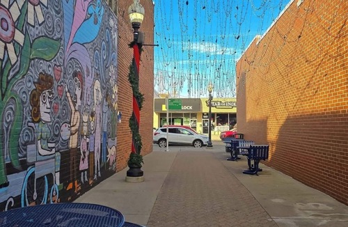 Ferndale Apartment | Private 2BR Ferndale Flat - Walk to Downtown!