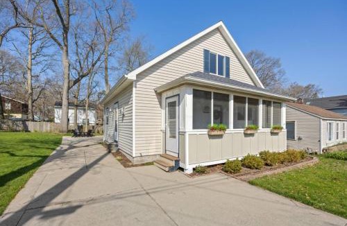 Spring Lake House | Private Beach + Walk to Spring Lake (Sleeps 6)