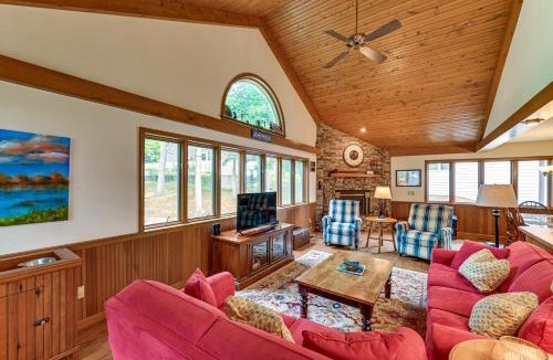 Three Rivers House | Private Dock & Stunning Views: Corey Lake Getaway!