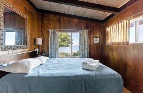 Holland House | Private Lake Michigan Beach Access