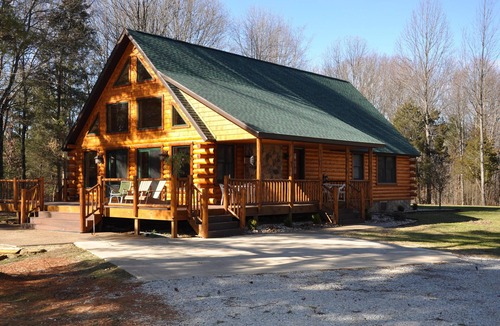 Gnaw Bone Cabin | Private Log Cabin Retreat | Pond, Hot Tub, Game Room, Sleeps 8