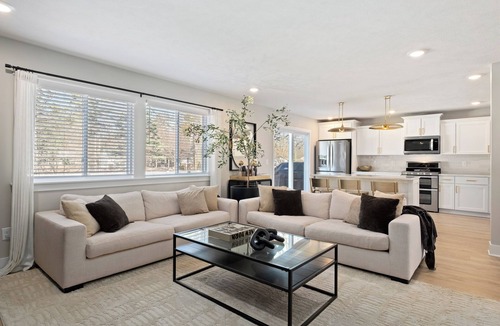 Grandville House | Private Pool, Infared Sauna, Full Gym, Hot Tub, Sleeps 16