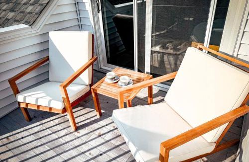 South Bend House | Profs Riverside Haven Art & Style Sleeps 10