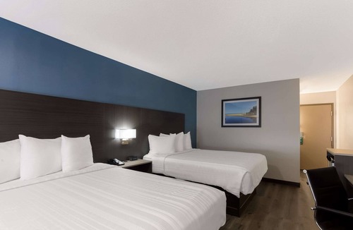 Roseland Hotel | Quality Inn South Bend Near Notre Dame