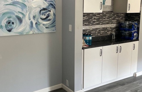 Hamilton House | Quiet 5 bedroom home with hot tub and EV Charger.