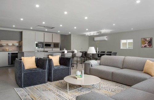 Three Rivers House | Relaxing Lake Home Meets Contemporary Design
