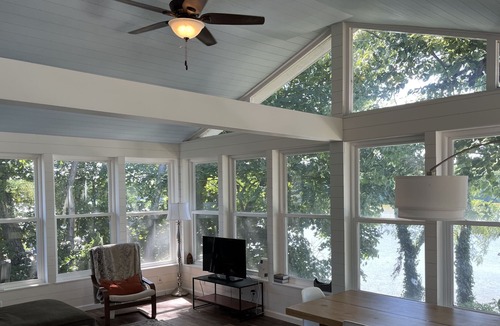 Arcadia Cottage | Relaxing Morse Lake Waterfront Cottage in Cicero!