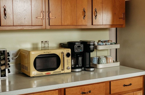 Birch Run Township House | Retro Rewind