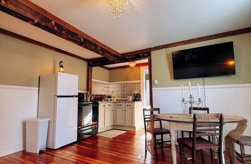 Niles Apartment | Ride or Die Haunt @ Renegade Hideaways