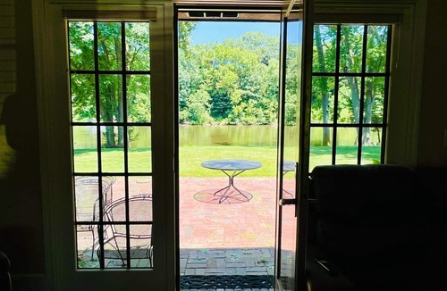 Benton Harbor House | River front fully furnished 4 bedroom homen
