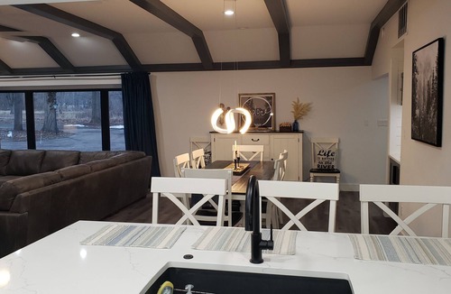 Niles House | Riverfront Haven: Hot Tub, Fire Place 5 Beds Near ND