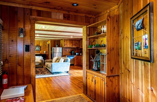 Helmsburg Cabin | Romantic Ridge Cabin | Hot Tub, Views & Near Nashville 1BR, 1BA