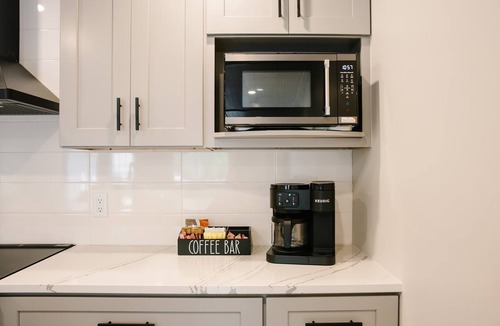 Grand Haven Apartment | Rooftop Patio Downtown GH: Steps to Lake & Dining