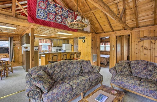 Moorestown House | Rustic River View Cabin w/Fire Pit, Games & Grill