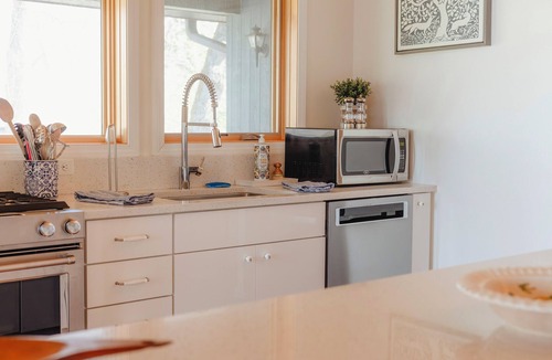 Michiana House | Samsara Lake House | 5BR Michiana, Walk to Beach, Sleeps 12