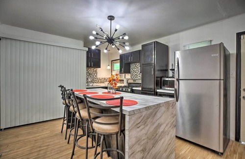 Sauk Village House | Sauk Village Ranch Home w/Yard + Fireplace!