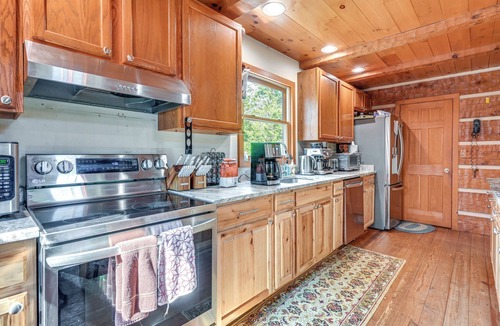 Clarklake Cabin | Sauna & Cold Plunge! Custom-Built Clarklake Cabin