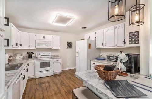 Sawyer House | Sawyer Home With Hot Tub! Two Night Summer Min!