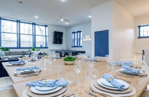 Union Pier House | SchoolHouse now Lux BNB! Gym, Sauna, HotTub, GameRoom
