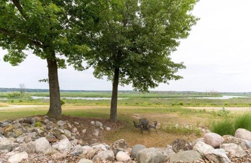 Fennville Apartment | Secluded & Quiet on the Beautiful Kalamazoo River - Saugatuck-Douglas-Fennville