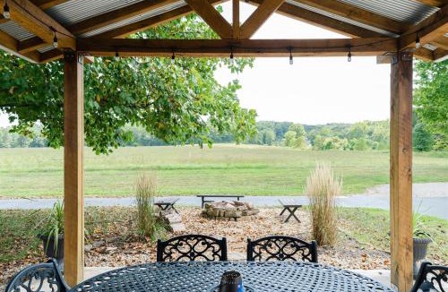 Helmsburg Villa | Secluded Villa on 50+ acres - near IU and Nashville