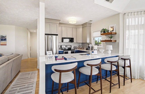 Manistee Condo | Second Floor Lake Michigan Condo with Sunset Views