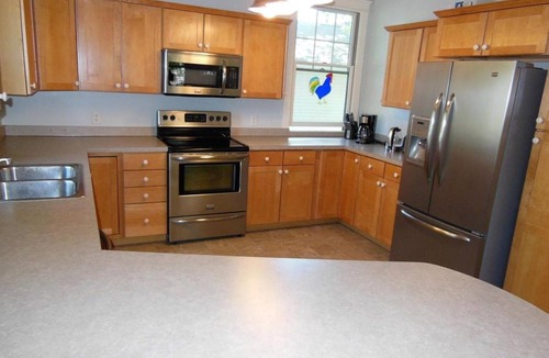 South Haven House | Shady Pines - Walk To South Beach & Downtown