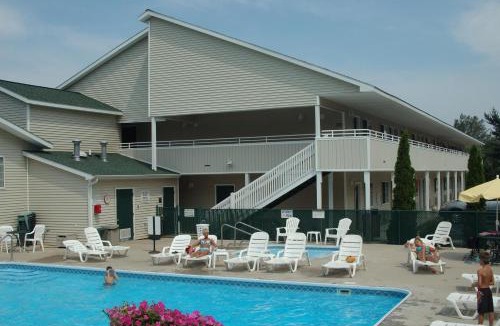 Silver Lake Hotel | Sierra Sands Family Lodge