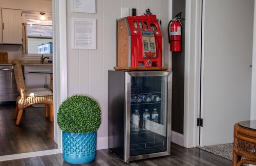 Saint Joseph Apartment | Silver Beach Inn: The Saucer