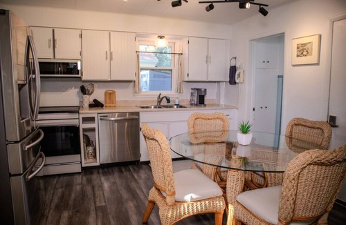 Saint Joseph Apartment | Silver Beach Inn: The Saucer