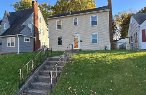 South Bend House | single family home, easy access, safe area