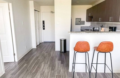 Corryville Apartment | Sleepover | Elegant 1BD/1BA + Gym - Cincinnati