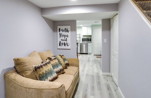 Granger Apartment | South Bend Area Vacation Rental 8 Mi to Notre Dame