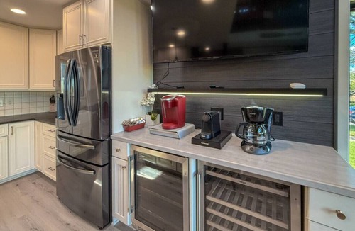 Miller Beach House | Spa-quality amenities, dog friendly, close to trails, IN Dunes Nat’l Park