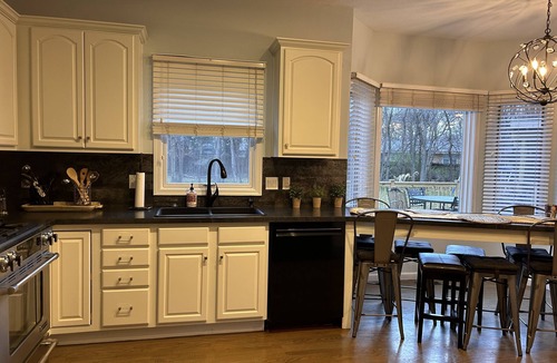 Stevensville House | Spacious 4 bdrm 4 bath home on an acre. 1 mile to Lake Michigan. St.Joe area.