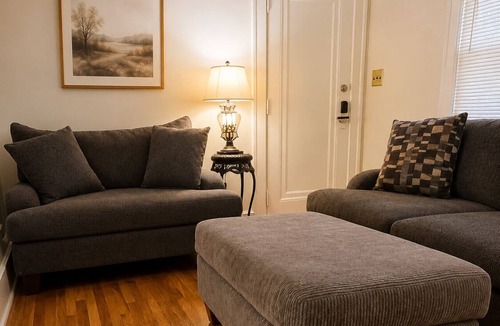 Dearborn Apartment | Spacious 4-bedroom apartment in fabulous Dearborn with AC