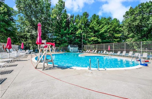 South Bend Villa | Spacious 4-bedroom Villa in Granger with game & fitness room, WiFi, close to ND