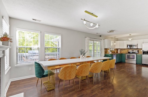 Westfield House | Spacious 4BR Home + Game Room Sleeps 17 Near Grand Park & Carmel