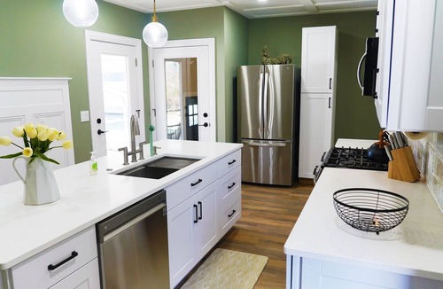 Shelbyville House | Spacious 5-bedroom Home Centrally Located-Sleeps 14!