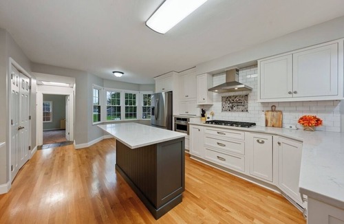 Jackson Other | Spacious 6- Bedroom Beautifully Updated Farmhouse Convenient Private Yard Arcade