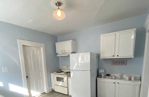 Logansport Apartment | Spacious and bright Apartment steps from Downtown.