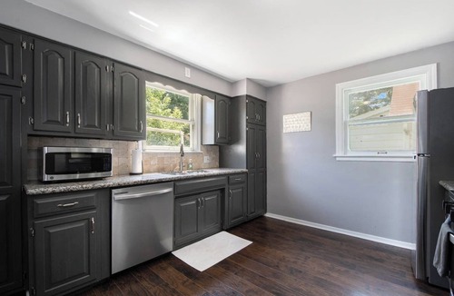 John Ball Park House | Spacious Home Downtown GR